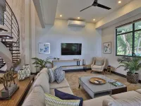 Beachfront Modern Luxe Villa Steps from the Sand! Hotels in Esterillos Este