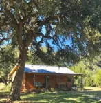 Secluded Ranch Cabin Between Garner and Lost Maples - شاليه