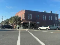 Charming pet-friendly suite in the heart of historic downtown Apalachicola