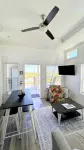 The Spoonbill Guest House at Goose Island Flats 1BR 1BA - 4성급