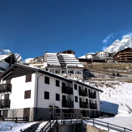 Ski Chalet Cervinia Bassi Ski-in-Ski-Out 6 Persons Sunny Terrace Wifi