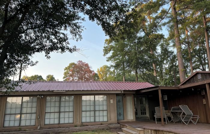 Beautiful views and lake front home on Toledo Bend! Fish right of the dock!