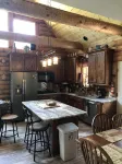 3 Br Log Cabin,  6 Miles West of Custer. Secluded and Ready for You and Your Pet - Chalets