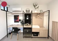 Reset (Hotel-Cafe-Coworking)