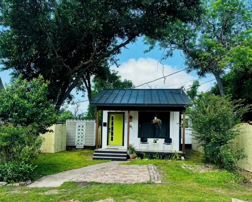 THE GREENROOM, FUNKY music themed tiny home, walking distance to downtown! Hotele w: Bosque County