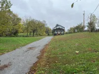 The Flint House! Lovely Cabin located in beautiful Campbellsville Ky. - 3-Star