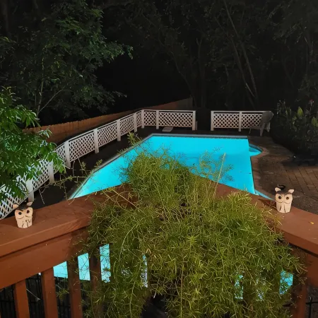 Private Austin Oasis, sleeps 10+, 4 Rooms, Game, Campfire, Playscape, Pool, Tent