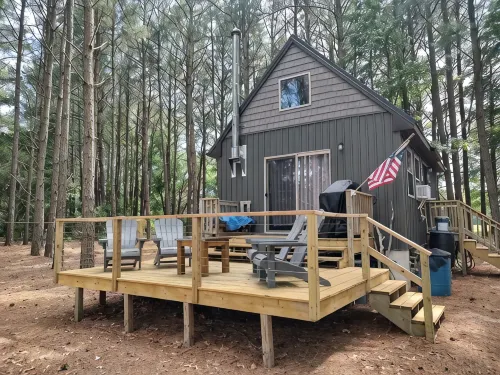 Awesome private off grid cabin with creek view.