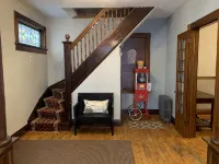 Large Vacation Home Across from Lake Superior & Short Walk to Lighthouse!!