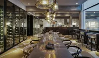 Elma Hotel and Art Complex - bar