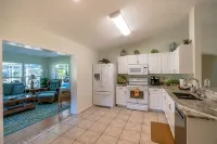 🍹🌞 Paradise Retreat! Heated Pool, Near Beaches! - 4-Star
