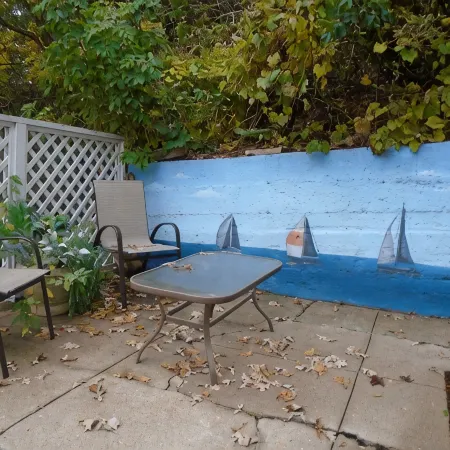 Lower flat steps from the lake and downtown Ξενοδοχεία στην πόλη Ozaukee County