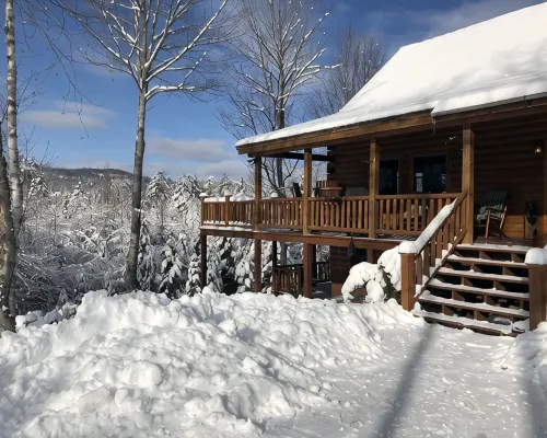 Gorgeous White Mountain Log Home in Franconia - Hike, Bike, Golf, Ski and More! Hotels in Franconia
