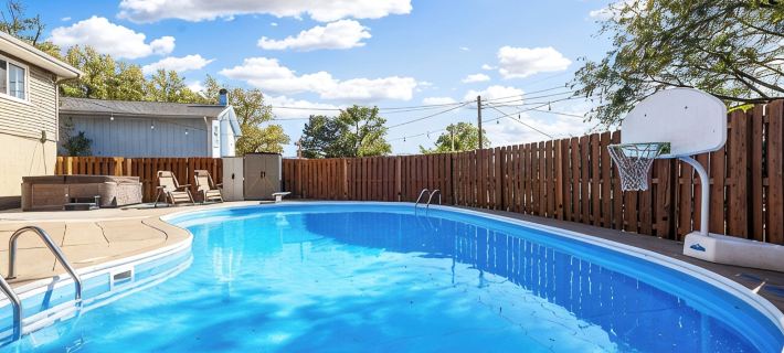 Pool, Sauna, Work out area, ping pong, King Bed.  So Many Amenities!!! Hotels in Omaha