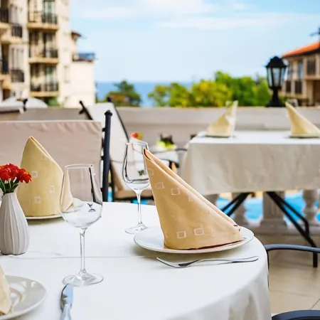 The Cliff Beach & Spa Hotel Отели в г. Обзор