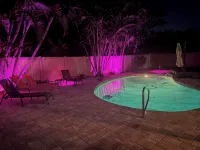 Newly renovated spacious 4BR home with pool & game room, 800m from the Beach - Pools