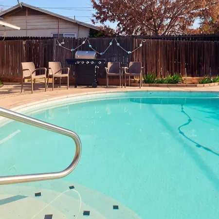 Stylish & Remodeled - Walk to Fresno State Stadium