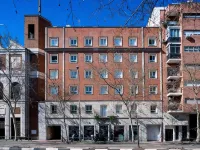 Dormirdcine Hotels near Serrano Street