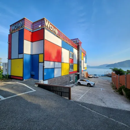 Geoje Wave Hotel and Pension