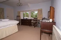 Beautifully appointed cottage in extensive grounds - 3-Star