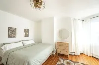 Cozy 2 bdrm Newburgh apartment with private parking - Apartments