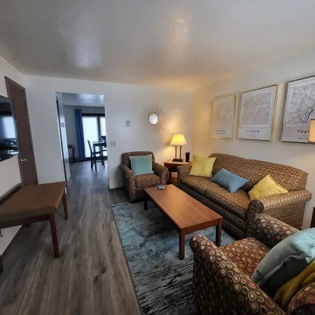 Family run Cozy Comfortable Condo Central to everything