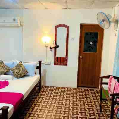 Sigiri Lakshan Home Stay Rooms