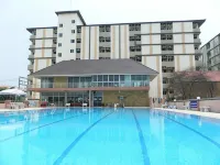 ONE Residence Navanakorn - Pools