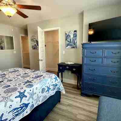 New Construction 3 bed 2.5 bath w/game room - walk to beach Rooms