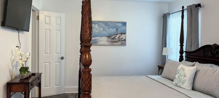 Cozy Coastal Abode- 4bed,3bath Hotels in Brunswick