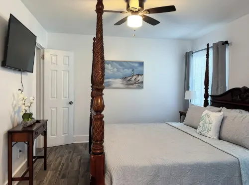 Cozy Coastal Abode- 4bed,3bath