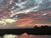 Waterfront -Beautiful sunsets, great fishing, scalloping & bird watching