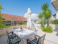 Apartments Veve Hotels in Postira