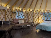 Cozy Yurt in Nantahala - Half mile from Nantahala wedding venue-No Cleaning Fee