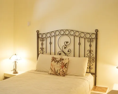 Private suite 103 with beautiful gardens, shared pool and BBQ area! Hotels in Dominical