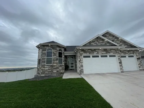 Charming 3-Bedroom House in Cheyenne with WiFi, AC.  Amazing Views! Sleeps 8