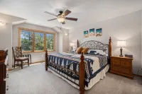 Hot Tub, King Beds, Mountain Views on Balcony & Patio - 4-Star