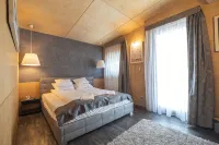 Amazing 3 bedroom villa with outdoor pool next to Budapest - Villas