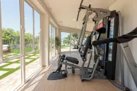 馬裡布海景現代度假屋，配有迷你高爾夫 & 水療 - 健身房