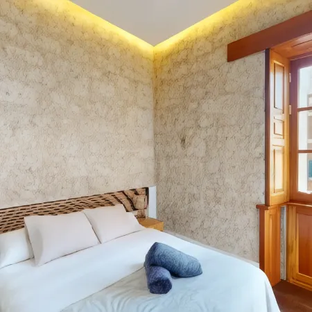 Triana Rooms EH