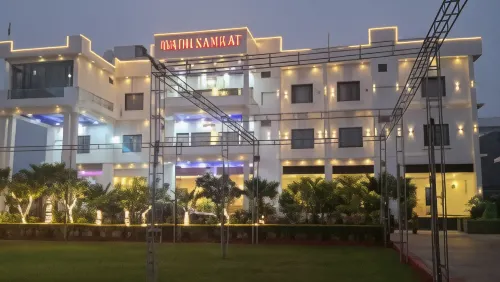 Avadh Samrat Resort, Ayodhya - parking