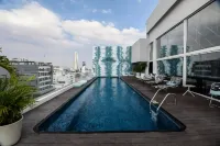 โรงแรม ลักชัวรีขนาดเล็ก สแควร์ - นูเอโว คอนซูลาโด