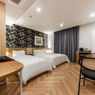 Hound Hotel songtan Hotel berhampiran Jinwi-myeon