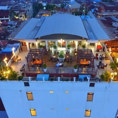 Transera Hotel Pontianak Hotels near Masjid Jami At