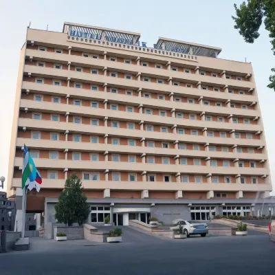 Shodlik Palace パフタコール・マルカジイ・スタジアム周辺のホテル