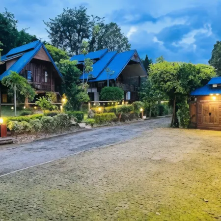 Banphu Montalang Resort