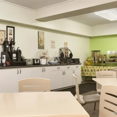 Days Inn by Wyndham Victoria Airport Sidney