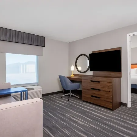 Hampton Inn & Suites Muncie
