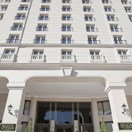 Scala Hotel Buenos Aires Отели рядом с достопримечательностью «Монтсеррат»