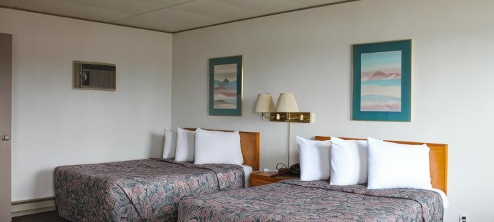 Budget Host Crestview Inn Hotels in Chippewa County
